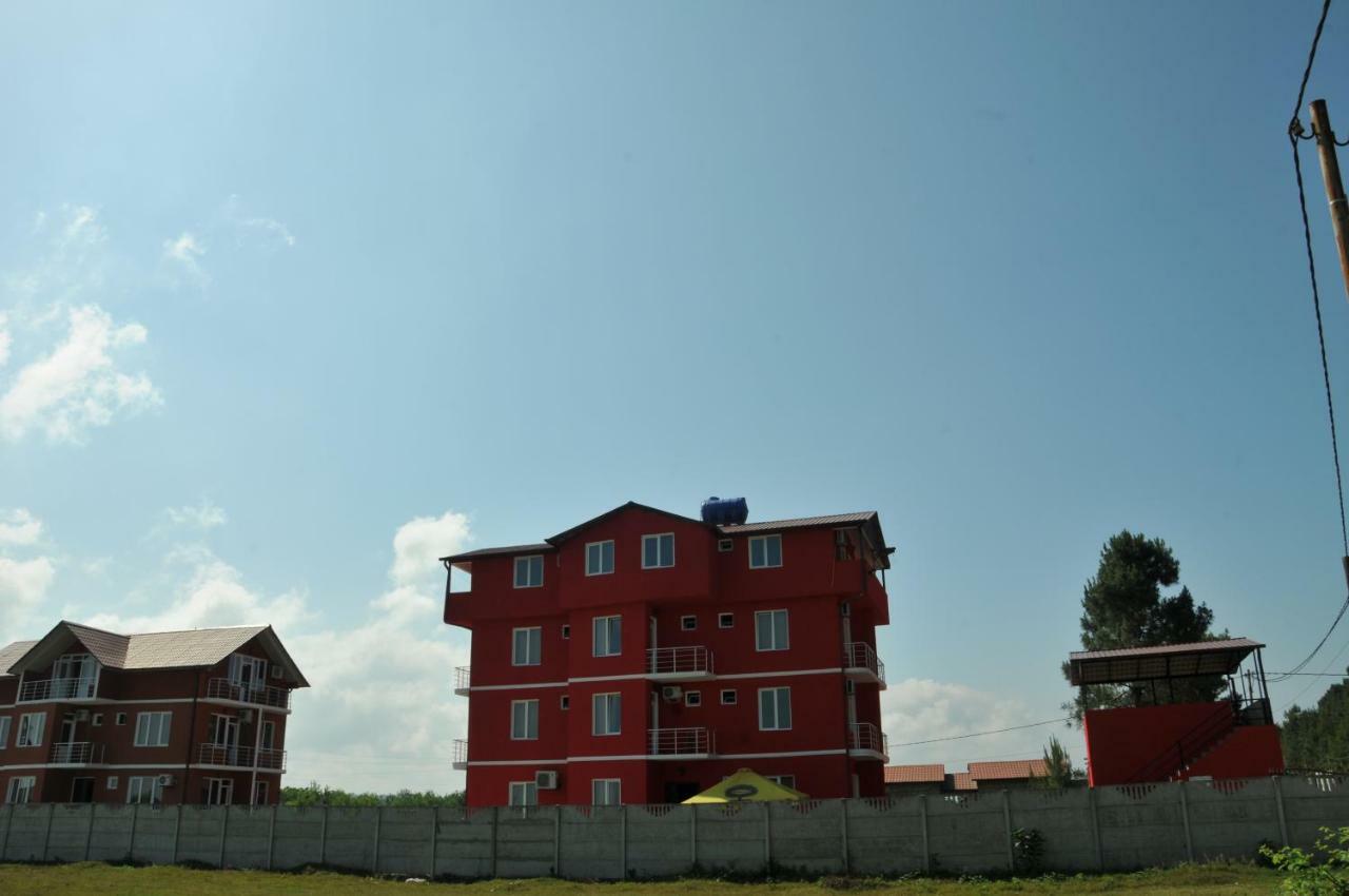 Отель Гостевой дом Giomari Уреки Экстерьер фото